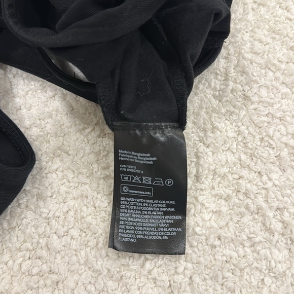 H&M - Open-back Long-sleeve Crop Top (size small) - Picture 6 of 7